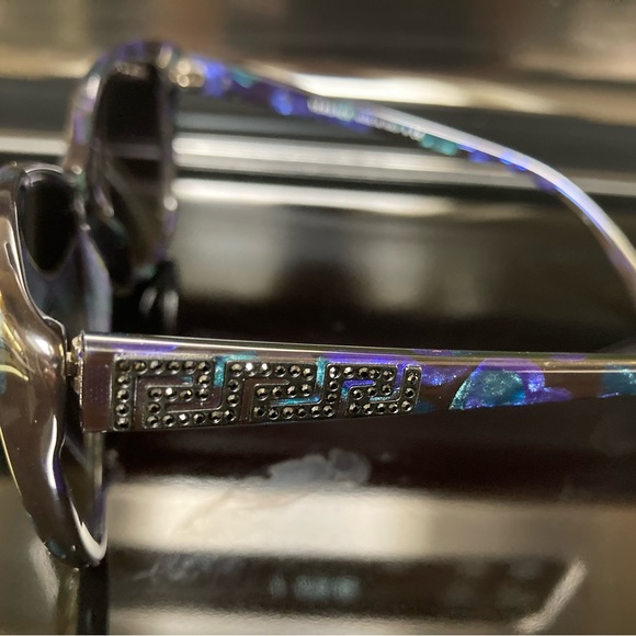 New Versace MOD4264-B 5127/8G. Blue Green Butterfly Shape Sunglasses - Picture 15 of 16